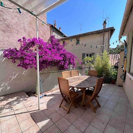 Maison Dans Les Rues Pietonnes Du Vieux Hyeres Exterior photo